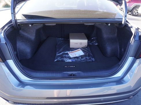 Certified 2025 Nissan Altima 2.5 S image 8