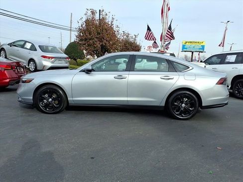 Used 2024 Honda Accord EX image 3