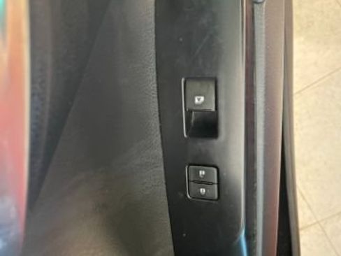 Used 2020 Toyota Camry SE FWD image 17