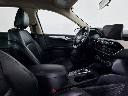 Used 2020 Ford Escape SEL image 28