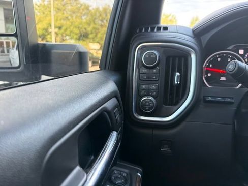 Used 2020 Chevrolet Silverado 2500 High Country w/ Z71 Off-Road Package AWD/4WD image 12