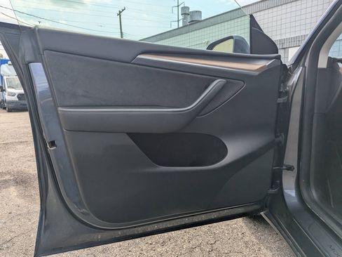 Used 2023 Tesla Model Y Long Range AWD/4WD image 12