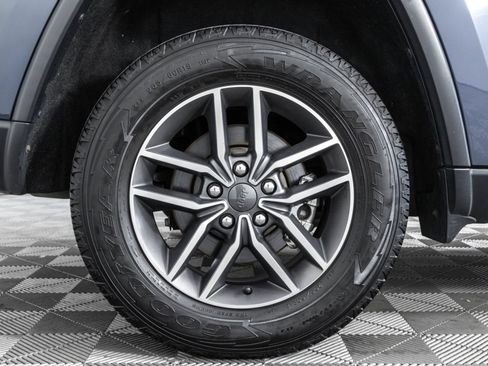 Used 2021 Jeep Grand Cherokee Limited AWD/4WD image 47