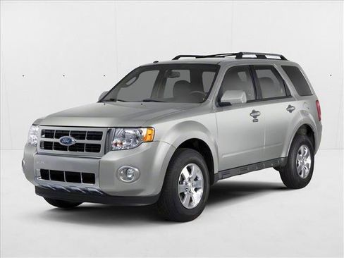 Used 2011 Ford Escape XLT w/ 201A Rapid Spec Order Code FWD image 1