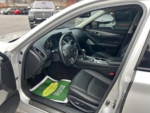 Used 2017 INFINITI Q50 3.0t Premium image 8