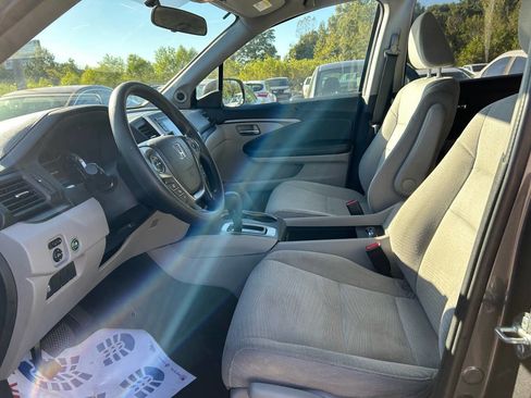 Used 2018 Honda Pilot LX image 11