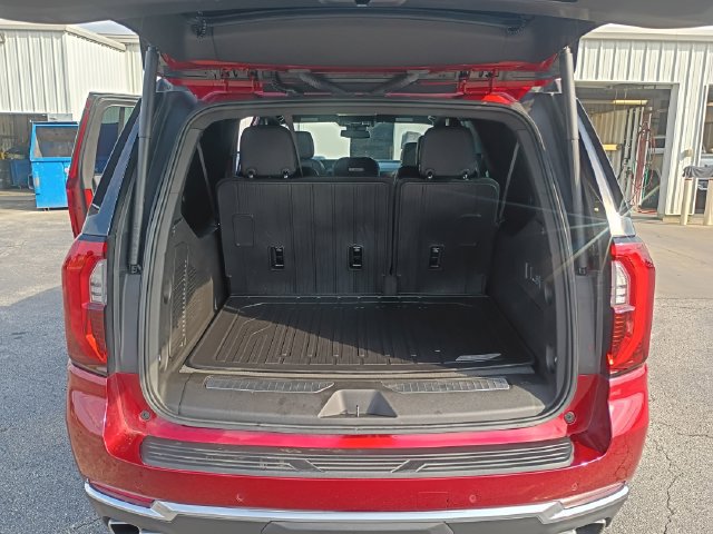 Used 2026 GMC Yukon XL Denali AWD/4WD image 22