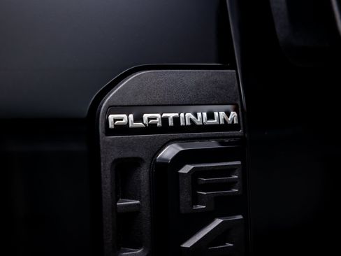 Used 2026 Ford F450 Platinum w/ FX4 Off-Road Package AWD/4WD image 19