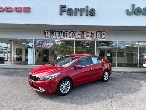 Used 2017 Kia Forte S w/ S Technology Package FWD image 1