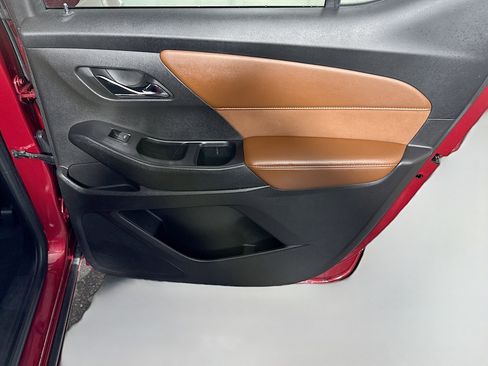 Used 2018 Chevrolet Traverse High Country w/ LPO, Cargo Package AWD/4WD image 28