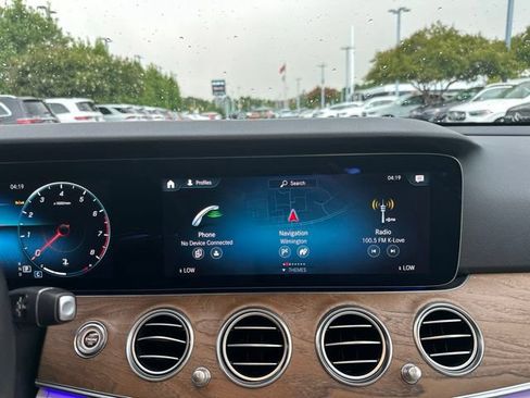 Used 2023 Mercedes-Benz E 350 4MATIC Sedan image 17