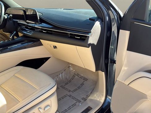 Used 2022 Cadillac Escalade Premium Luxury w/ Performance Package image 10