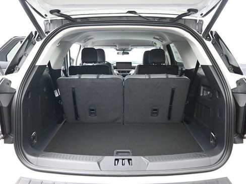 New 2026 Ford Explorer Active w/ Active Comfort Package RWD image 32