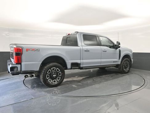New 2026 Ford F250 Platinum w/ FX4 Off-Road Package AWD/4WD image 15