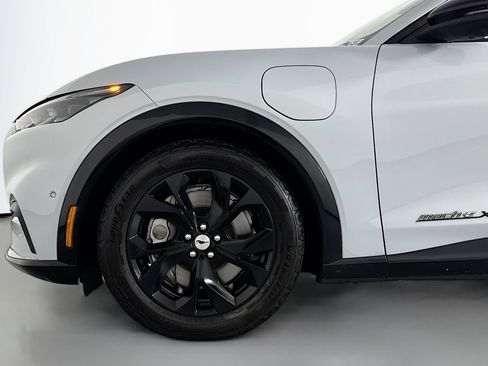 Used 2022 Ford Mustang Mach-E Premium image 10