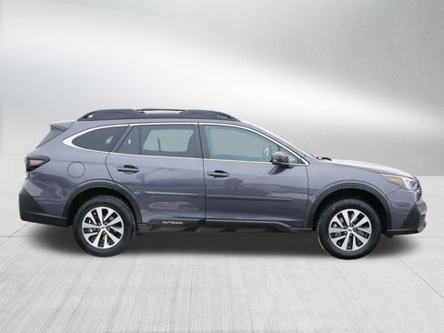 Certified 2022 Subaru Outback Premium image 8