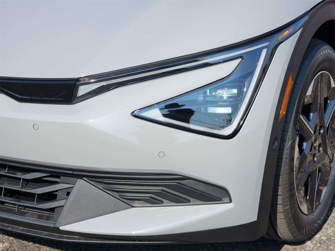 New 2025 Kia EV6 Light w/ Light LR Technology Package image 7