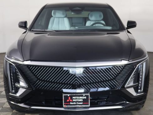 Used 2024 Cadillac Lyriq Luxury w/ LPO, Floor Liner Package AWD/4WD image 16