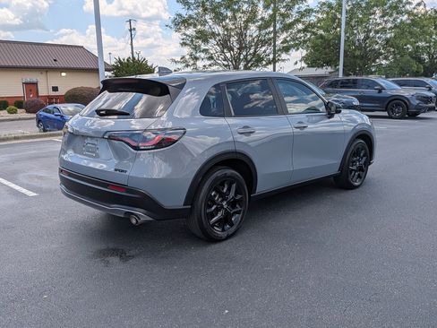 Used 2024 Honda HR-V Sport image 3