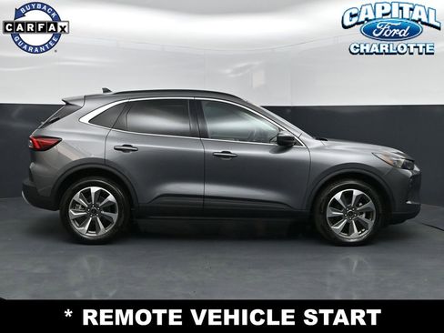 Used 2025 Ford Escape Platinum AWD/4WD image 8