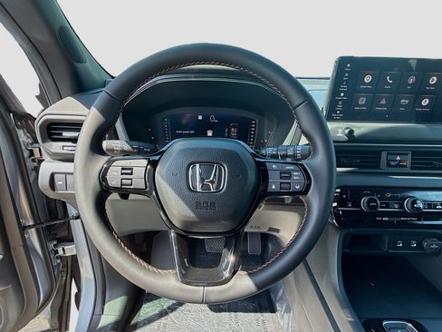 New 2026 Honda Pilot Sport image 10