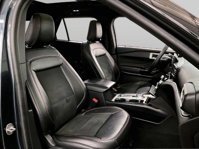 Certified 2022 Ford Explorer ST-Line AWD/4WD image 7