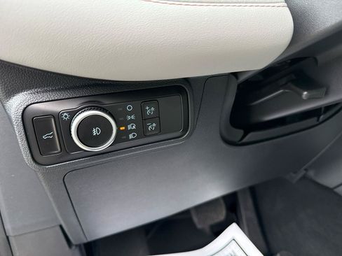 New 2026 Ford Explorer Active w/ Active Comfort Package AWD/4WD image 28