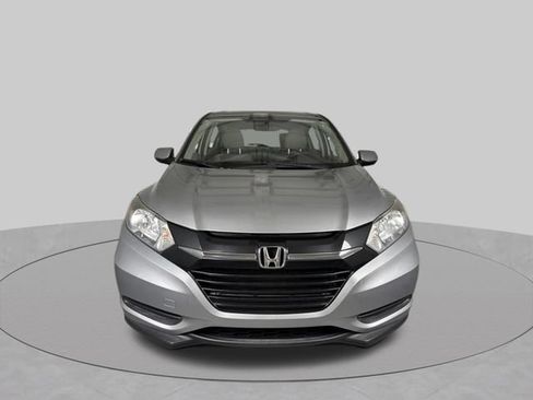 Used 2017 Honda HR-V LX image 3