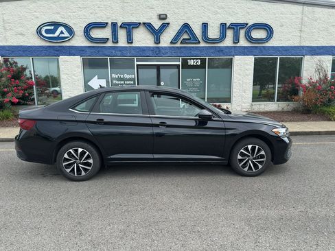 Used 2024 Volkswagen Jetta S FWD image 3