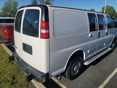 Used 2024 Chevrolet Express 2500 w/ Driver Convenience Package RWD image 22