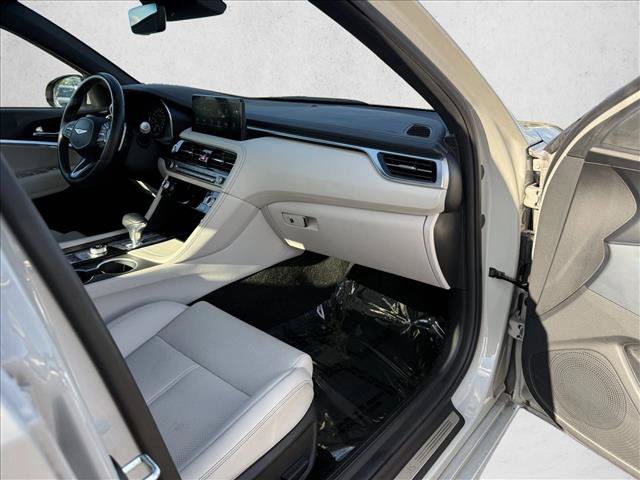 Used 2025 Genesis G70 2.5T RWD image 8
