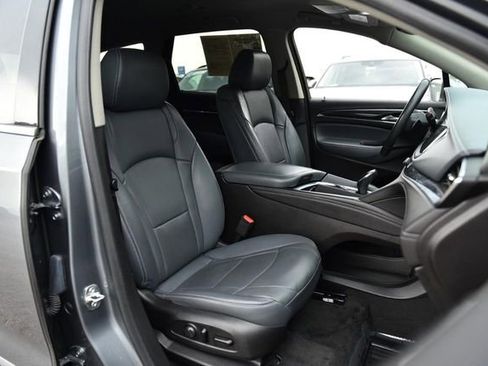 Used 2019 Buick Enclave Essence FWD image 21
