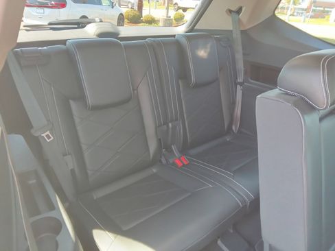 Used 2024 Volkswagen Atlas SE AWD/4WD image 20