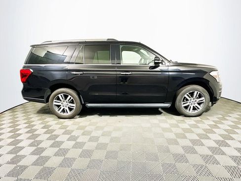 Used 2024 Ford Expedition Limited image 9