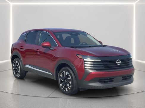 Used 2025 Nissan Kicks SV AWD/4WD image 5