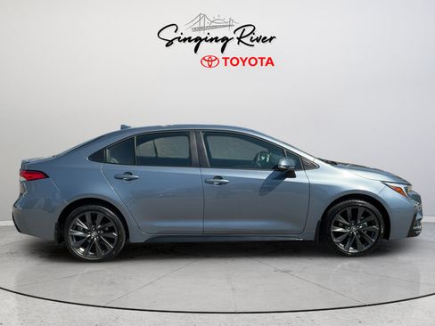 Used 2026 Toyota Corolla SE FWD image 8