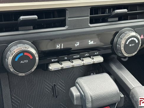 Used 2025 Toyota Tacoma TRD Off-Road image 23