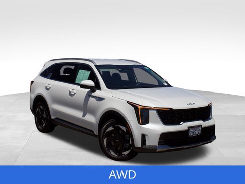 Used 2025 Kia Sorento EX AWD/4WD image 2