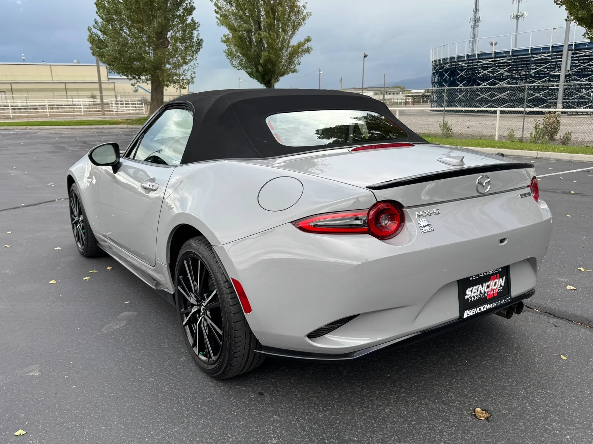 Used 2024 MAZDA MX-5 Miata Grand Touring w/ Appearance Package RWD image 5