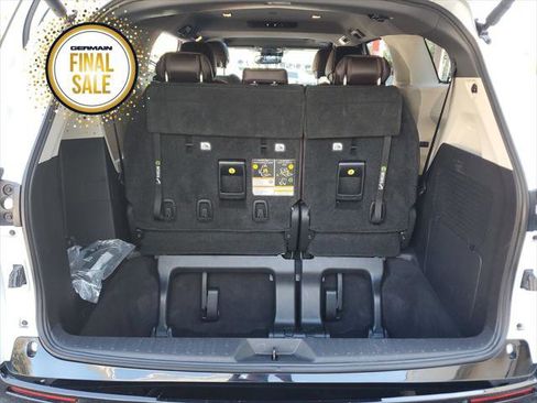 Certified 2022 Toyota Sienna Platinum image 19