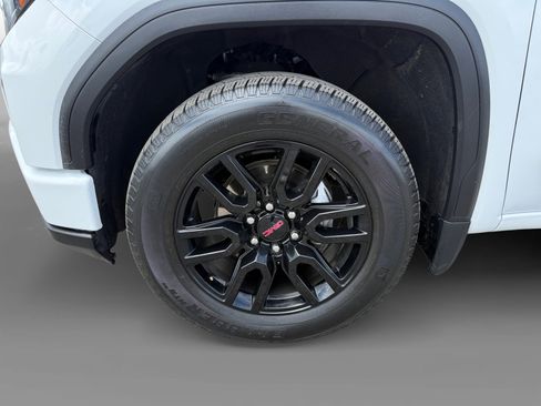 Used 2023 GMC Sierra 1500 Elevation AWD/4WD image 9