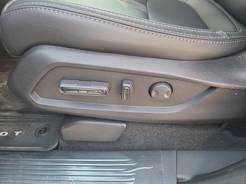 New 2025 Honda Pilot Touring image 16