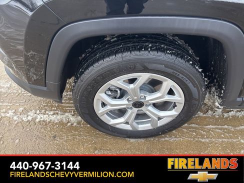 Used 2025 Jeep Compass Latitude w/ Sun & Sound Group image 56