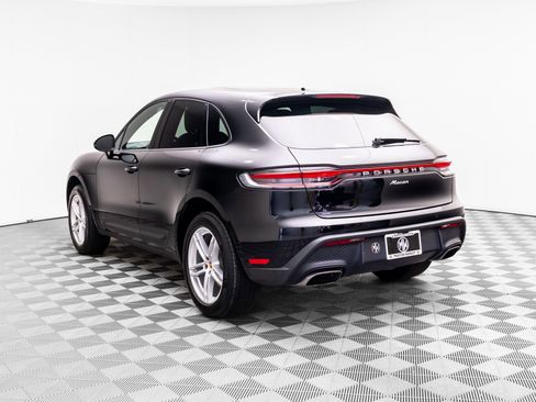 Certified 2023 Porsche Macan AWD/4WD image 3