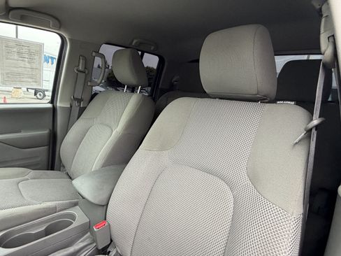 Used 2018 Nissan Frontier SV w/ Value Truck Package RWD image 13