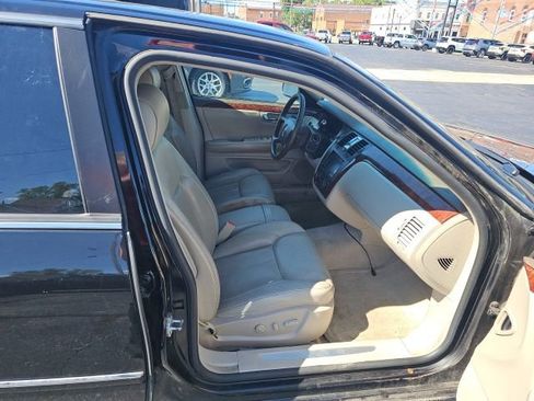 Used 2006 Cadillac DTS w/ Sun And Sound Package FWD image 13