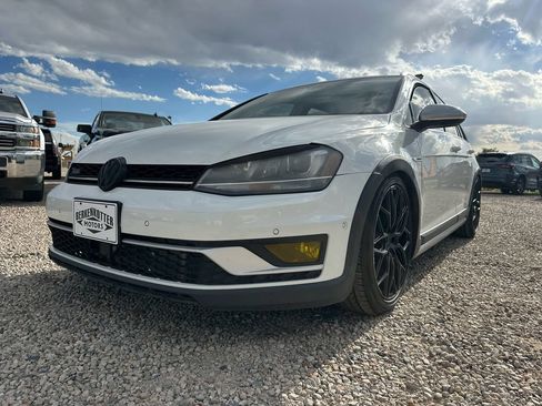 Used 2017 Volkswagen Golf Alltrack SEL AWD/4WD image 3