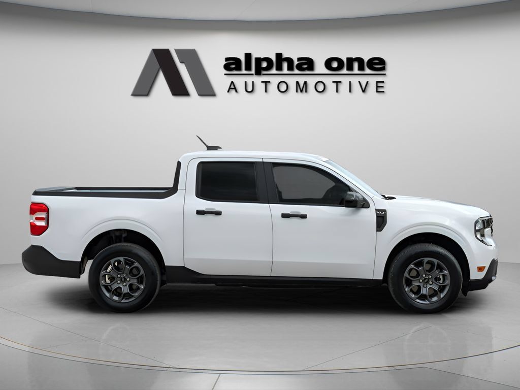 Used 2025 Ford Maverick XLT w/ XLT Luxury Package FWD image 4