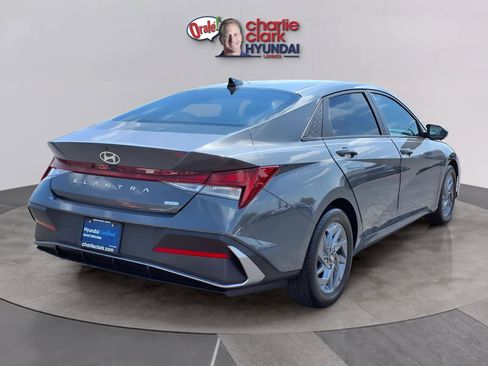 Certified 2024 Hyundai Elantra Blue image 5