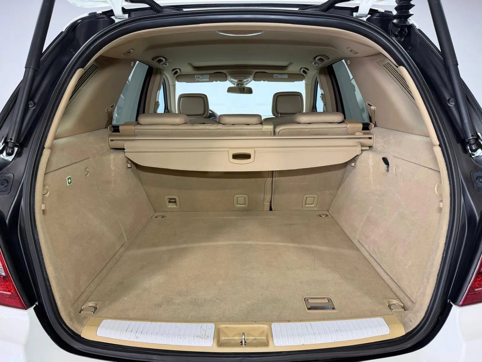 Used 2007 Mercedes-Benz ML 350 4MATIC w/ P2 Pkg image 14